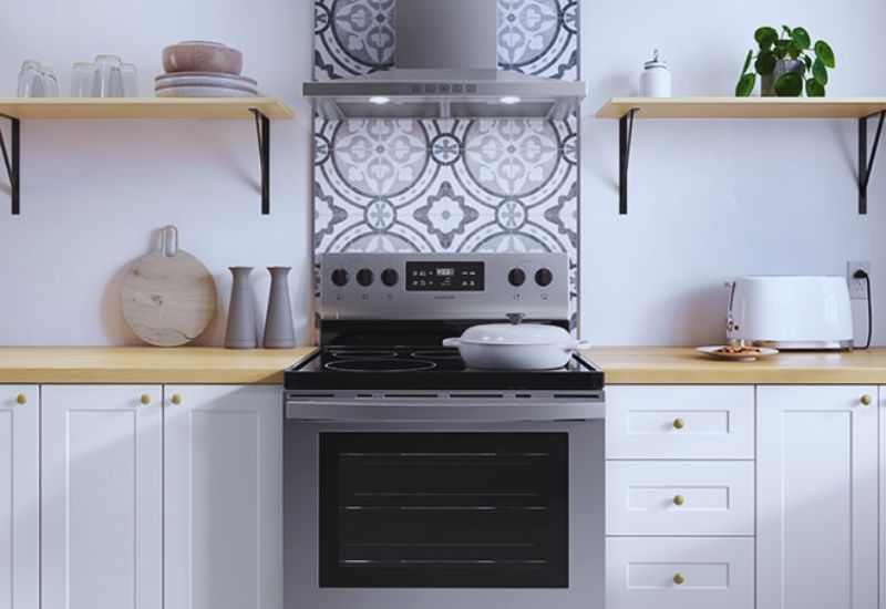 Benefits of a Range Hood with Your Induction Cooktop
